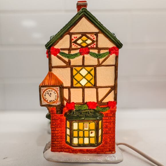 1997 Vintage, Trim A Home, Bayberry Village Clock Factory Lit House w/ Cord, Box - Picture 3 of 11